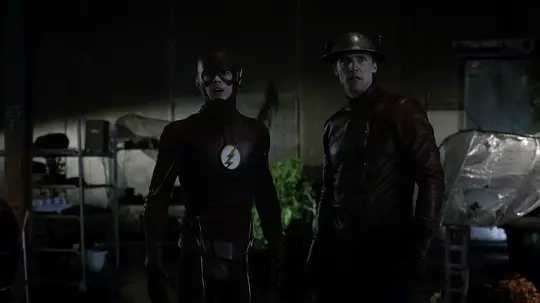 闪电侠 第两季的剧照